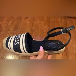 Guess Udelle logo navy sandals size 6.5